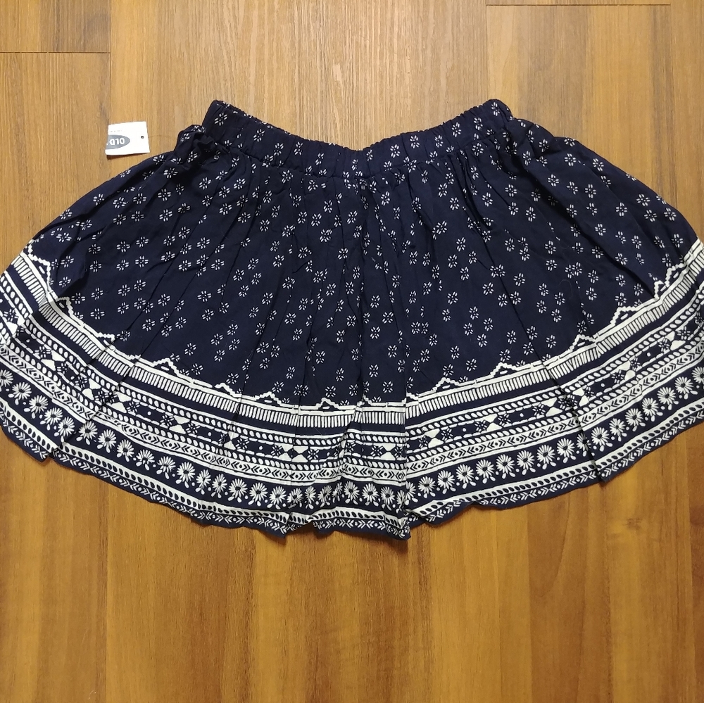 Old Navy NWT Black white flowy Skirt